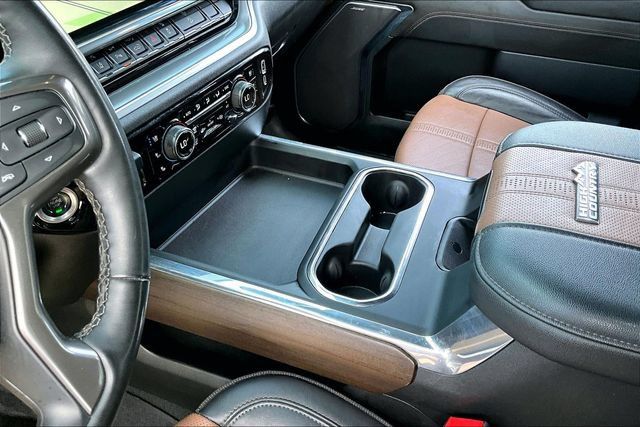 Used 2024 Chevrolet Silverado 2500 High Country w/ High Country Premium Package AWD/4WD image 19