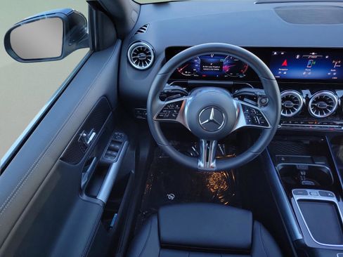 Certified 2025 Mercedes-Benz GLA 250 image 17