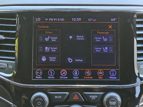 Used 2019 Jeep Grand Cherokee Overland RWD image 24