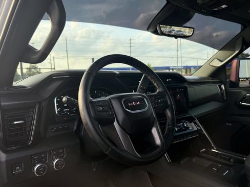Used 2024 GMC Sierra 2500 AT4 w/ AT4 Premium Plus Package AWD/4WD image 13