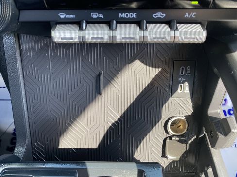 Used 2024 Toyota Tacoma SR5 image 10