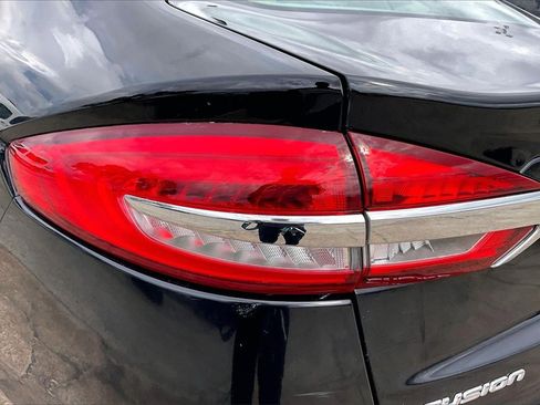 Used 2020 Ford Fusion SEL image 20