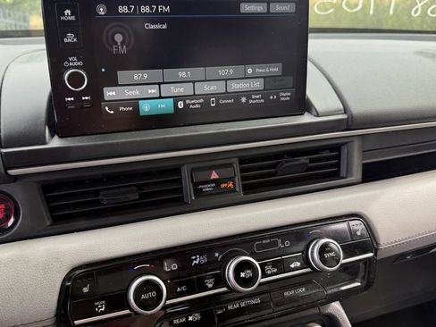 Used 2023 Honda Pilot EX-L image 5