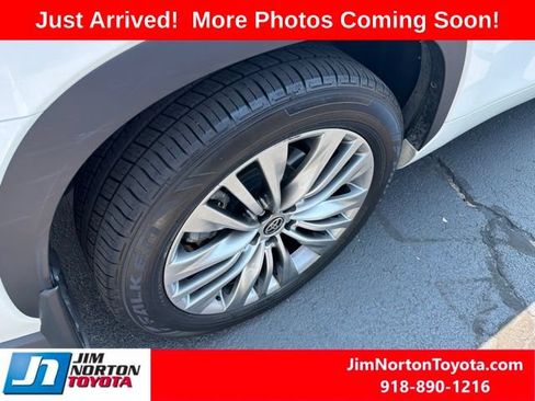 Used 2021 Toyota Highlander Platinum AWD/4WD image 7