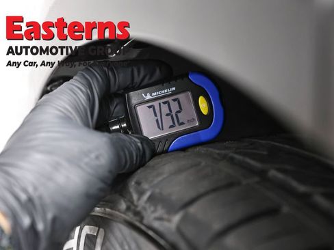 Used 2022 Kia Niro EX w/ Cold Weather Package FWD image 28
