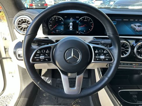Used 2022 Mercedes-Benz CLA 250 image 16