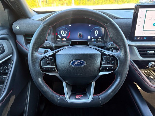Used 2025 Ford Explorer ST RWD image 14