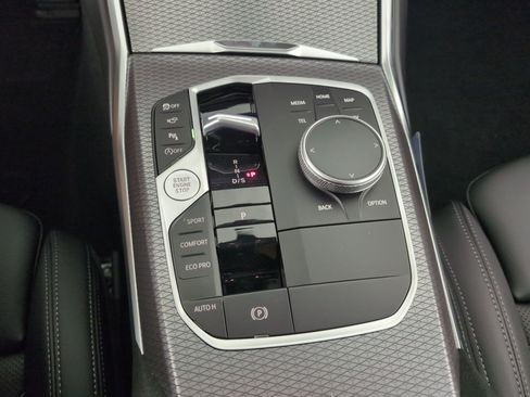 Used 2026 BMW 330i Sedan w/ M Sport Package image 15