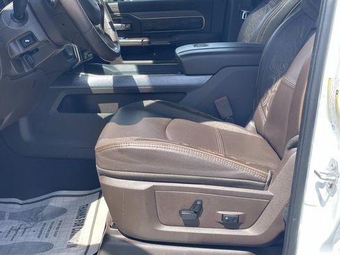 Used 2025 RAM 2500 Limited AWD/4WD image 19
