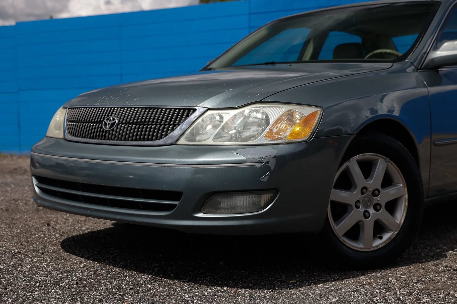 Used 2001 Toyota Avalon XLS w/ Option Pkg 5 FWD image 16
