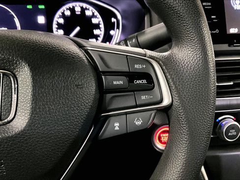 Used 2019 Honda Accord LX image 25