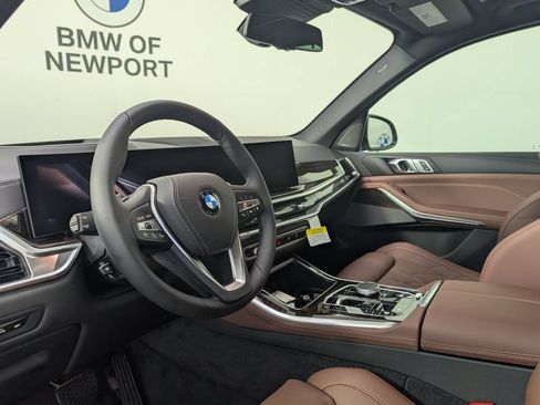 New 2026 BMW X5 xDrive40i w/ Premium Package AWD/4WD image 11