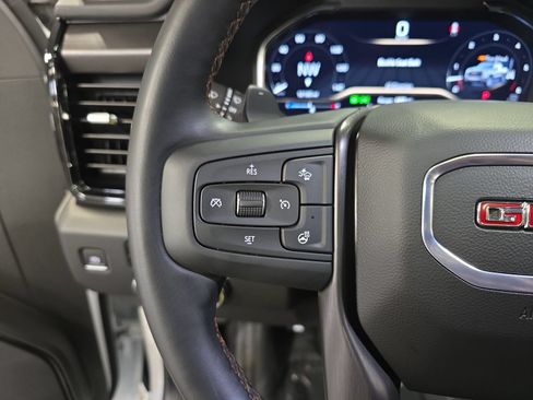 Used 2025 GMC Sierra 1500 AT4 w/ AT4 Premium Package AWD/4WD image 18