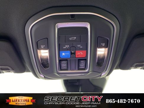 New 2026 Jeep Grand Cherokee Altitude image 20