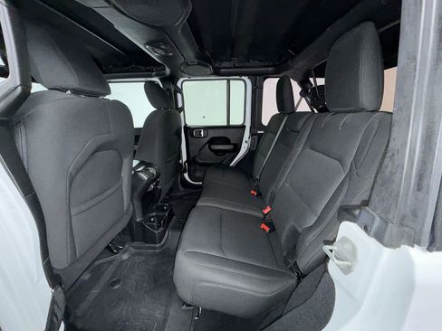 Used 2018 Jeep Wrangler Unlimited Sport S AWD/4WD image 15