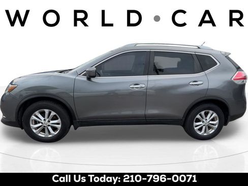 Used 2016 Nissan Rogue SV image 4