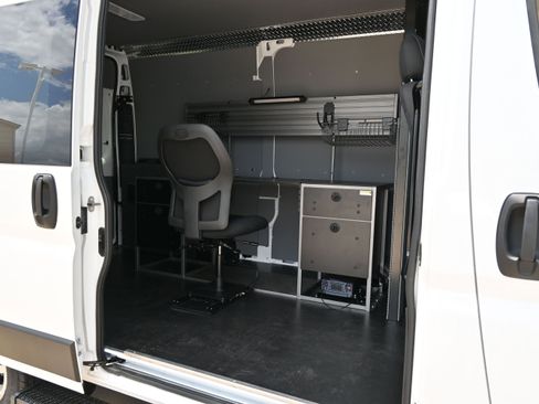 Used 2025 RAM ProMaster 1500 w/ Quick Order Package 22G SLT FWD image 30