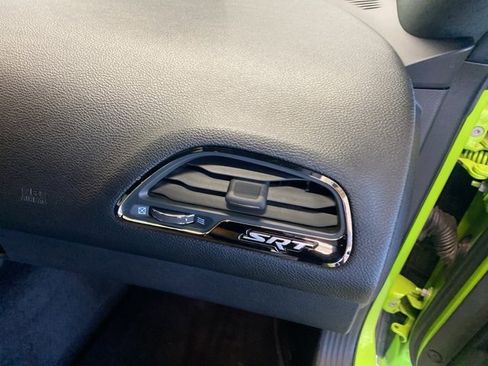 Used 2015 Dodge Challenger SRT Hellcat image 31