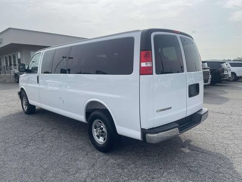Used 2025 Chevrolet Express 3500 LT w/ LT Preferred Equipment Group RWD image 6