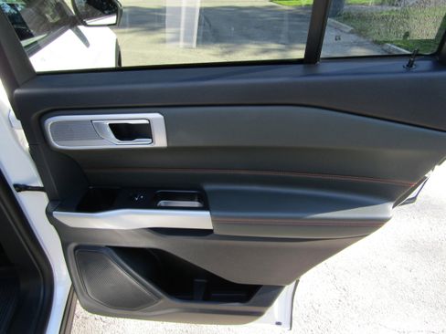 Used 2023 Ford Explorer Timberline w/ Timberline Technology Package AWD/4WD image 16