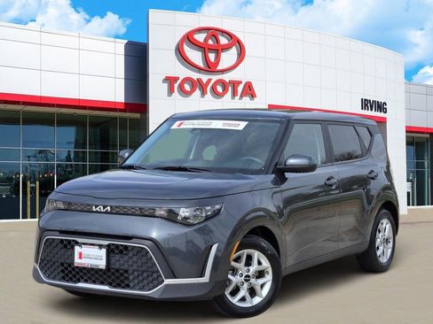 Used 2024 Kia Soul LX w/ Option Group 015 FWD image 1