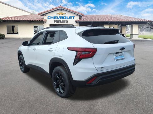 New 2026 Chevrolet Trax LT w/ Driver Confidence Package image 6