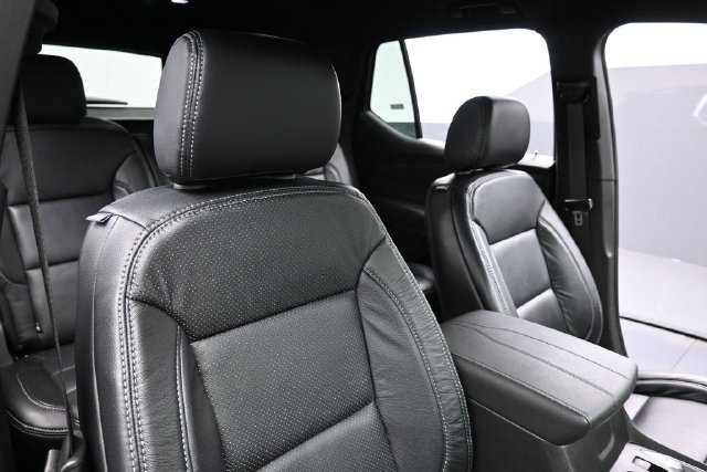 Used 2023 Chevrolet Traverse LT FWD image 35