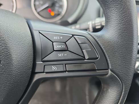 Used 2024 Nissan Kicks S image 18