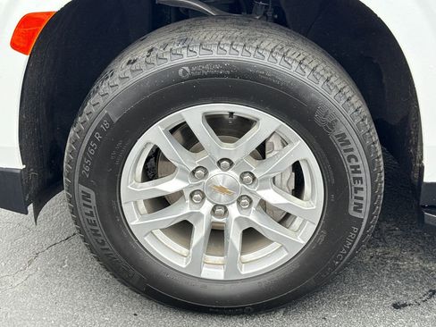 Used 2024 Chevrolet Tahoe LT RWD image 5