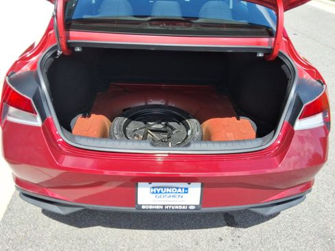 Used 2021 Hyundai Elantra SEL FWD image 32