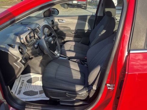 Used 2013 Chevrolet Sonic LT image 10