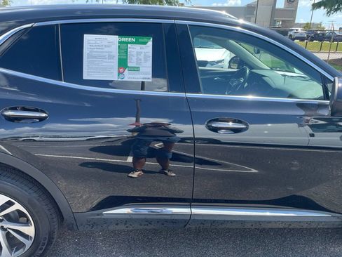 Used 2022 Buick Envision Essence w/ Technology Package I FWD image 12