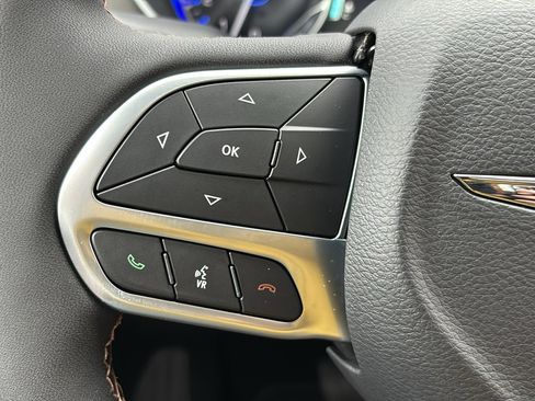 New 2026 Chrysler Pacifica Pinnacle image 21