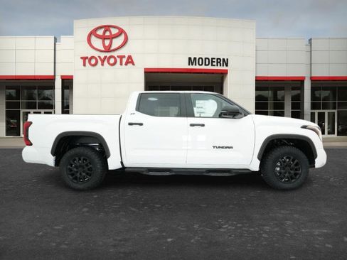 New 2026 Toyota Tundra SR5 AWD/4WD image 3