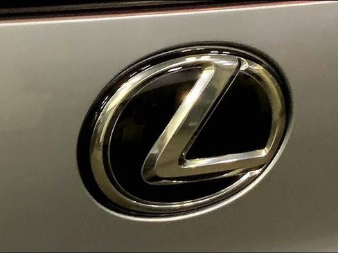 Certified 2025 Lexus UX 300h F SPORT Handling image 31