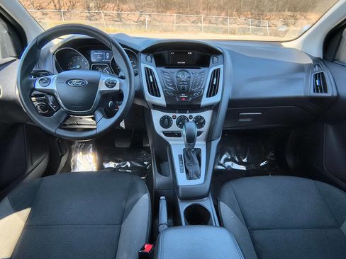 Used 2014 Ford Focus SE FWD image 11