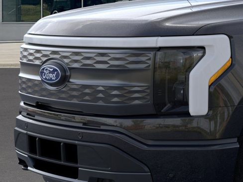 New 2025 Ford F150 Lightning Lariat AWD/4WD image 17