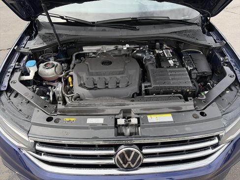 Used 2023 Volkswagen Tiguan SE w/ Panoramic Sunroof Package AWD/4WD image 15
