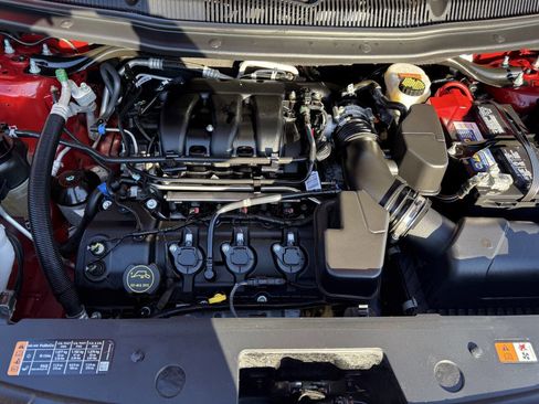 Used 2019 Ford Explorer Limited w/ Class III Trailer Tow Package image 34