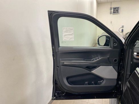 New 2026 Lincoln Navigator Black Label AWD/4WD image 19