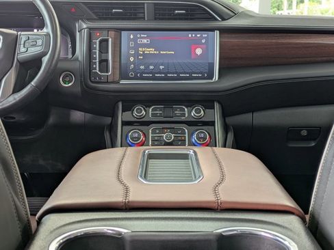 Used 2023 GMC Yukon Denali Ultimate AWD/4WD image 16