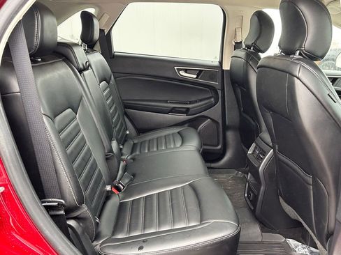 Used 2019 Ford Edge SEL w/ Equipment Group 201A image 17