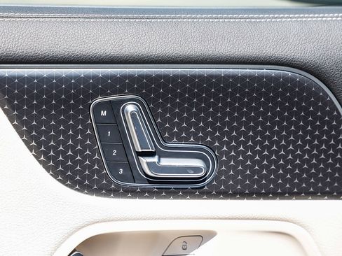 Certified 2025 Mercedes-Benz GLA 250 image 22