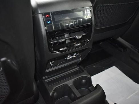 New 2026 Jeep Grand Cherokee L Laredo image 31