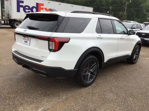 New 2026 Ford Explorer ST-Line AWD/4WD image 8