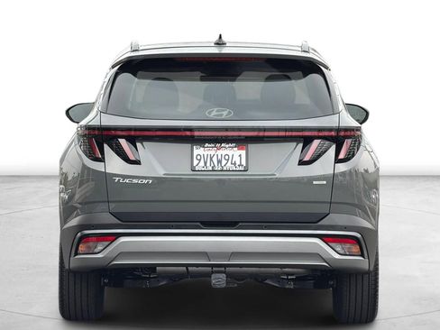 Certified 2025 Hyundai Tucson Limited AWD/4WD image 6