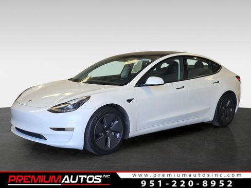 Used 2021 Tesla Model 3 Standard Range Plus RWD image 1