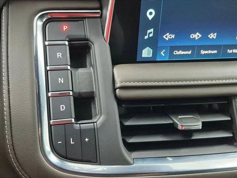 Used 2023 Chevrolet Tahoe LT w/ LT Signature Package RWD image 12