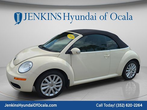 Used 2008 Volkswagen Beetle SE FWD image 10