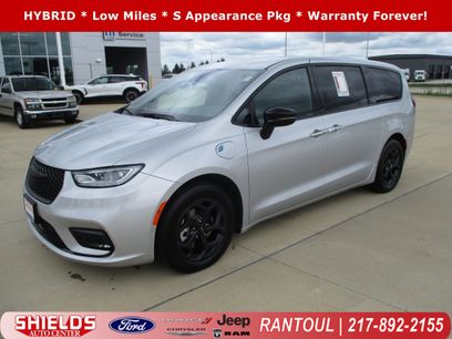 Used 2024 Chrysler Pacifica Limited